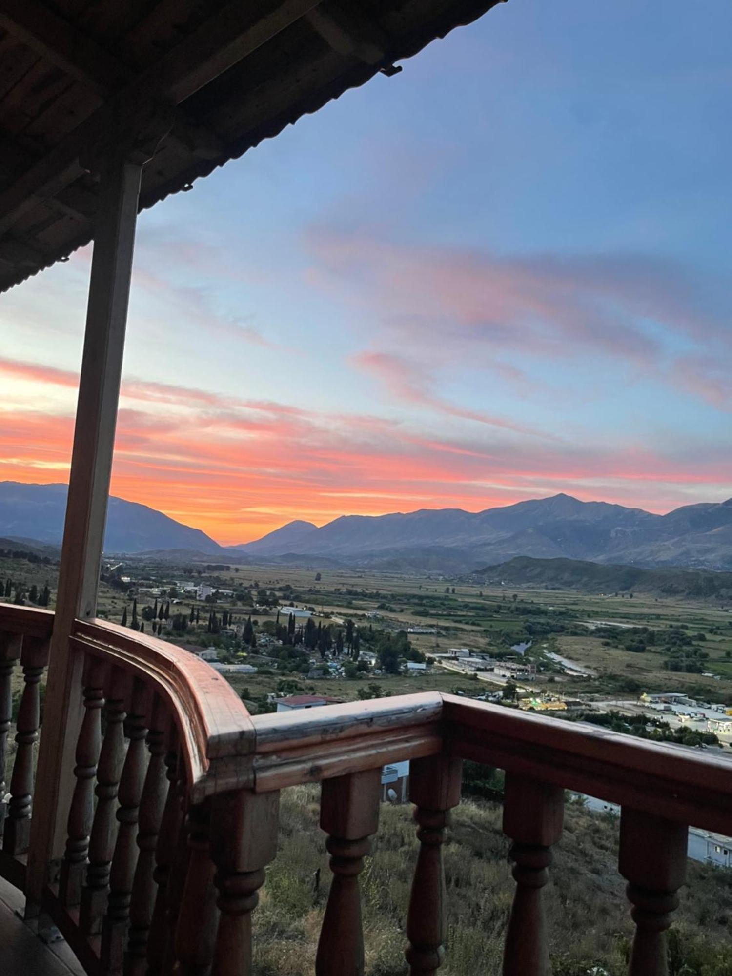 Elsa'S Villa Gjirokaster Luaran gambar